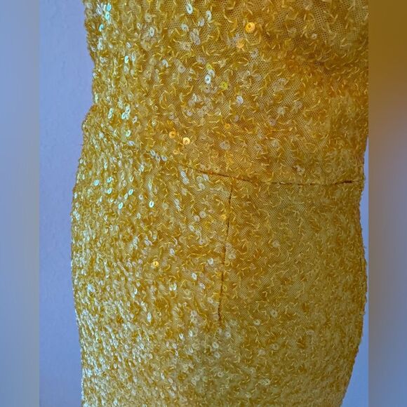New sparkly yellow sequin mini dress from Dress The Population puff sleeves S - Picture 3 of 9